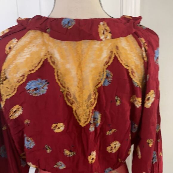 NWOT Free People Poppy Floral Printed V-Neck Bodysuit
Size XS - Picture 13 of 16